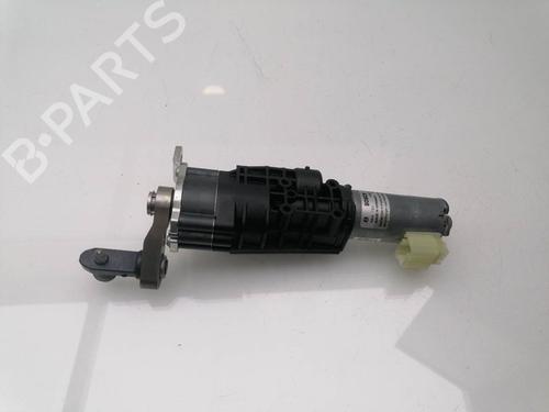 Used Central lock pump AUDI A4 B9 Avant (8W5, 8WD) 2.0 TDI (190 hp) 25613712