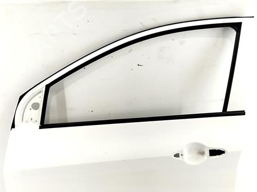 Used Left front door Left front door 39644597 39644597
