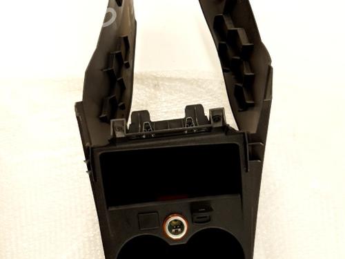 Middle console VW POLO V (6R1, 6C1) 1.4 TDI | BP31011515I22