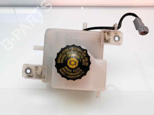 Used Power steering reservoir TOYOTA AURIS (_E15_) 1.8 Hybrid (ZWE150_, ZWE150R) (136 hp) 23384883