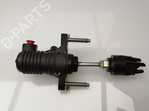 Used Clutch slave cylinder TOYOTA HILUX VIII Pickup (_N1_) 2.4 D 4WD (GUN125_, GUN125R) (150 hp) 26315801