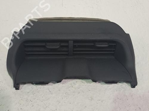 Used Air vent TOYOTA YARIS (_P21_, _PA1_, _PH1_) 1.5 Hybrid (MXPH10, MXPH11) (116 hp) 24515667
