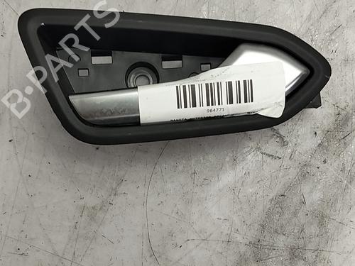 Used Front right interior door handle Front right interior door handle 37591168 37591168