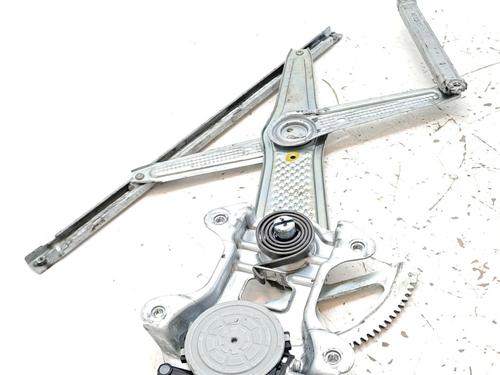 Used Front left window mechanism TOYOTA YARIS (_P1_) 1.4 D-4D (NLP10_, NLP10R) (75 hp) 28179185