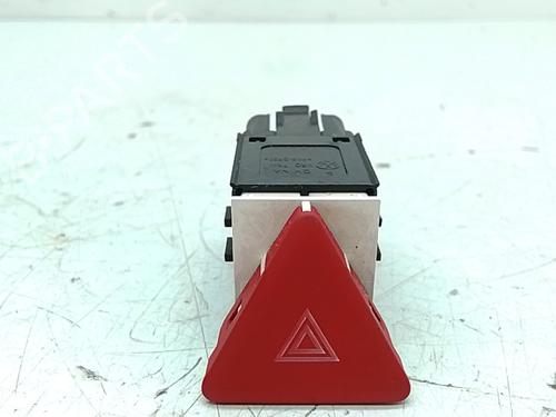 Bouton de warning Bouton de warning VW SCIROCCO III (137, 138) 2.0 TFSI (200 hp) 36666382 36666382