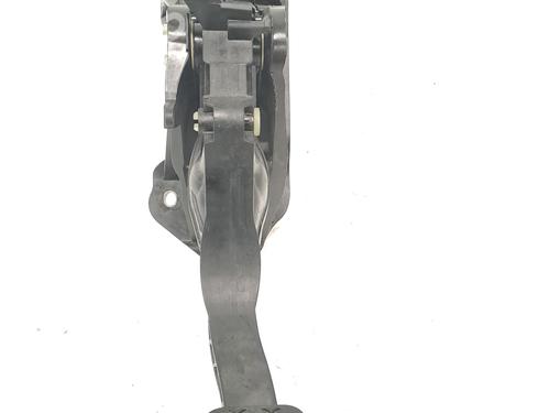 koblingspedal VW PASSAT B8 (3G2, CB2) 1.4 TSI (150 hp) 28126197