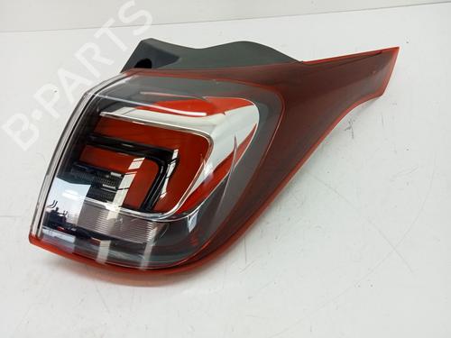 Used Right taillight OPEL CROSSLAND X / CROSSLAND (P17, P2QO) 1.2 (75) (110 hp) 28958816