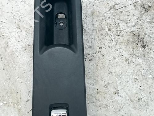 Used Right front window switch Right front window switch 37159833 37159833