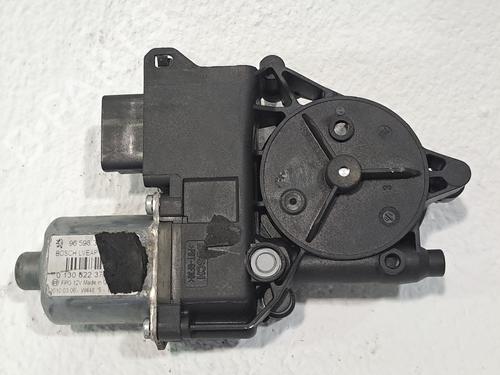 Rudehejsemotor bagstkærm højre PEUGEOT 308 I (4A_, 4C_) 1.6 HDi (90 hp) 24239869