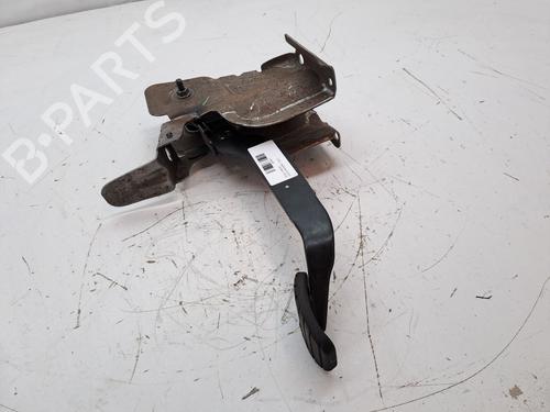 Used Break pedal DACIA SANDERO II 1.0 SCe 75 (B8JC, B8JD, B8NC) (73 hp) 24108190