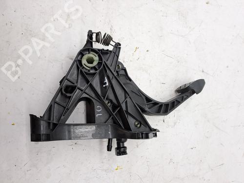 Used Clutch pedal AUDI A3 Sportback (8VA, 8VF) 2.0 TDI (150 hp) 23942949
