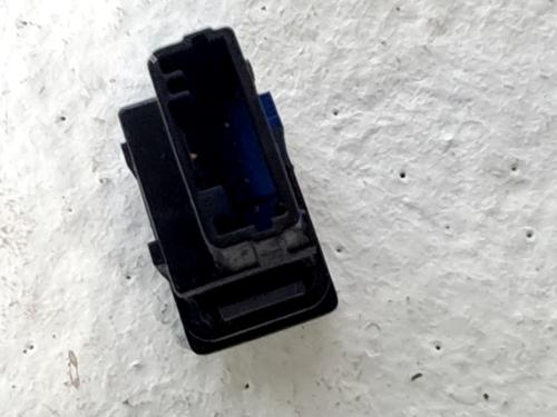 Switch TOYOTA YARIS (_P13_) 1.5 Hybrid (NHP130_, NHP130) | BP31153550I30