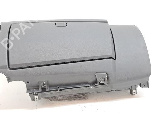 Used Glove box BMW 1 (E87) 118 d (122 hp) 28958190