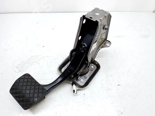 Used Break pedal AUDI A3 (8P1) 2.0 TDI 16V (140 hp) 30337368