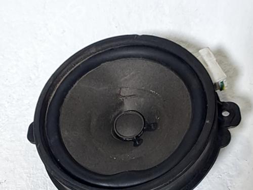 Used Speaker CHEVROLET CAPTIVA (C100, C140) 2.0 D 4WD (150 hp) 31701336