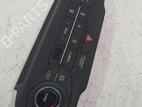 Climate control KIA SORENTO III (UM) 2.2 CRDi 4WD | BP26381487I5 