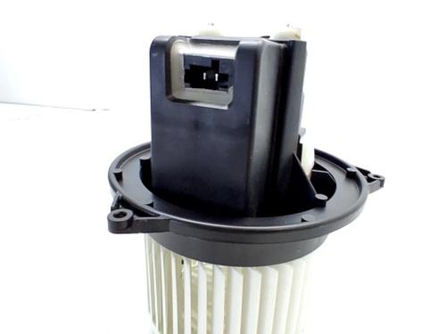 Used Heater blower motor FIAT 500e (332_) Elektro 3+1 (FA1) (118 hp) 30337903