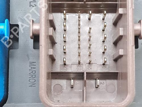 Fuse box PEUGEOT 308 II (LB_, LP_, LW_, LH_, L3_) 1.2 THP 130 | BP27672939E1 
