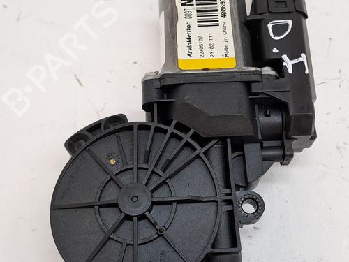Rudehejsemotor forskærm venstre HYUNDAI SONATA V (NF) 2.0 CRDi (140 hp) 26233368