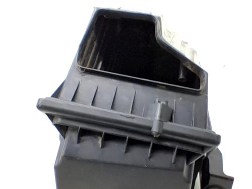 Used Air filter box LAND ROVER DISCOVERY SPORT (L550) 2.0 D 4x4 (180 hp) 31801841