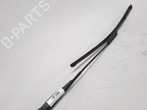 Used Front windshield wiper arm DACIA SANDERO II TCe 90 (B8M1, B8MA, B8AC) (90 hp) 23974827