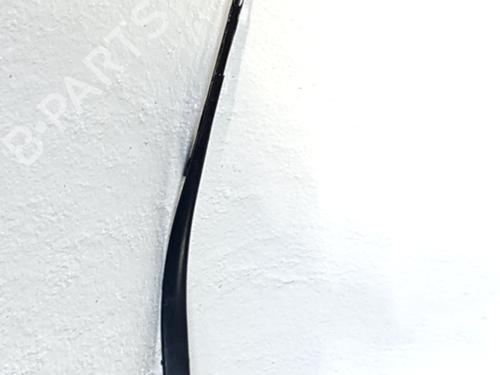 Used Front windshield wiper arm HONDA ACCORD VII (CL, CN) 2.0 (CL7) (155 hp) 32159593