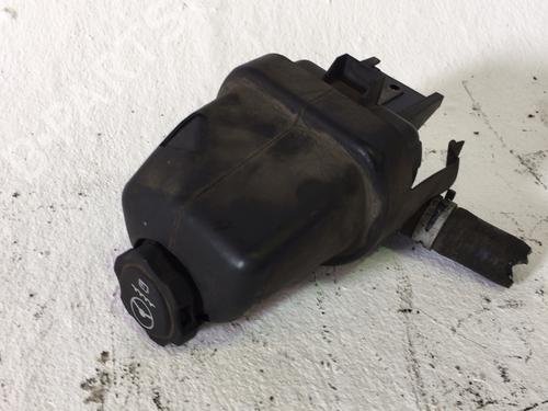 power-steering-reservoir-opel-insignia-a-saloon-g09-2008-2009-2010-2011-2012-2013-2014-2015-2016-2017-38989655 main image