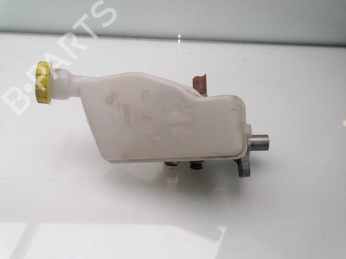 Used Brake master cylinder CITROËN C3 III (SX) 1.6 BlueHDi 75 (75 hp) 23384025
