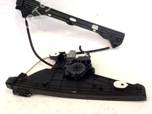 Used Front right window mechanism Front right window mechanism PEUGEOT 208 II (UB_, UP_, UW_, UJ_) e-208 (136 hp) 33772365 33772365