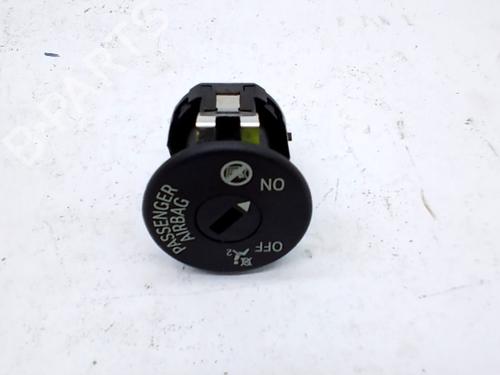 Used Switch Switch BMW 2 Gran Tourer (F46) 218 d (150 hp) 40548679 40548679