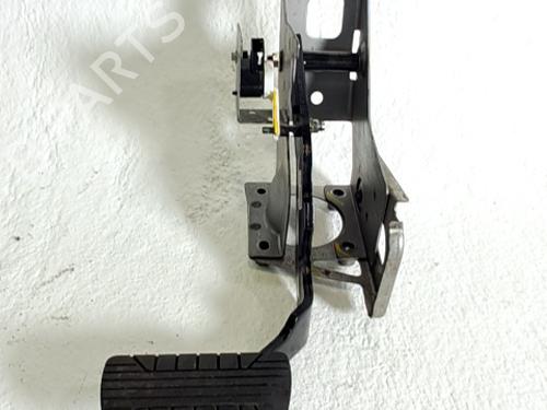 Rempedaal CHEVROLET CAPTIVA (C100, C140) 2.2 D 4WD (184 hp) 31062060