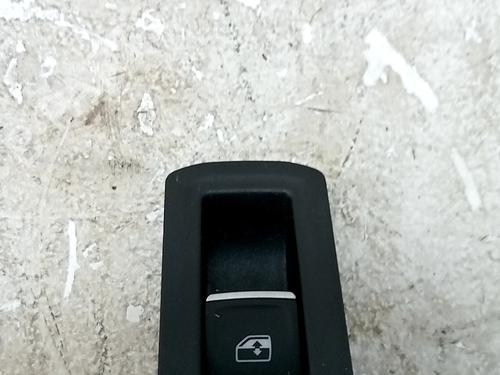 Used Right rear window switch Right rear window switch 37224264 37224264