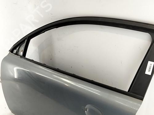 Puerta delantera izquierda Puerta delantera izquierda VOLVO C30 (533) 2.0 D (136 hp) 39740406 39740406