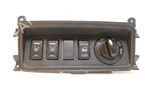 Switch NISSAN NAVARA NP300 (D40) 2.5 dCi 4WD (D40TT, D40T, D40M, D40BB) | BP23874481I30 
