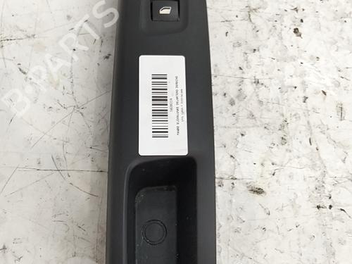 Used Right front window switch Right front window switch OPEL CORSA F (P2JO) CORSA-e (68) (136 hp) 39556152 39556152