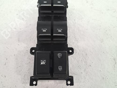Used Left front window switch HYUNDAI TUCSON (TL, TLE) 1.6 CRDi (116 hp) 26381802