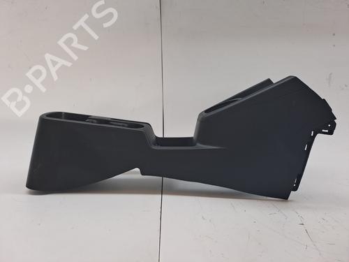 Used Armrest / Center console KIA VENGA (YN) 1.6 CRDi 128 (128 hp) 29990544