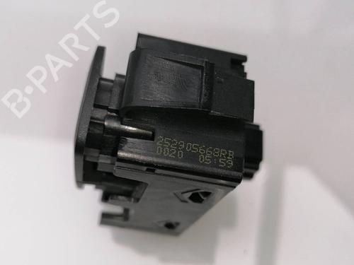 Used Warning switch DACIA SANDERO II TCe 90 (B8M1, B8MA, B8AC) (90 hp) 23405582