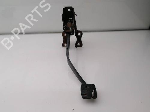Used Break pedal NISSAN TERRANO II (R20) 2.7 TD 4WD (101 hp) 23940791