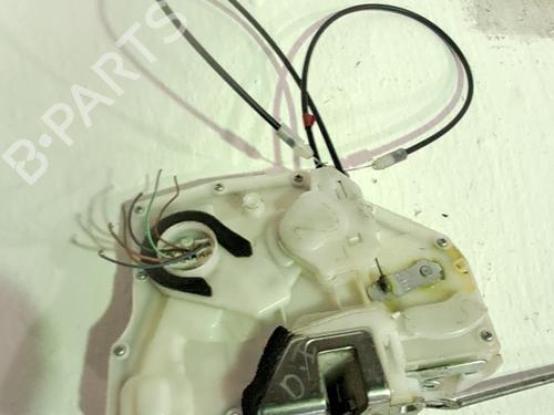 Cerradura puerta delantera izquierda Cerradura puerta delantera izquierda SUZUKI SWIFT III (MZ, EZ) 1.3 (RS413, ZC11S) (92 hp) 33767606 33767606