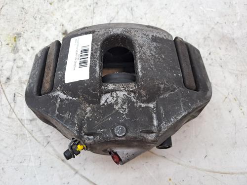 Used Right front brake caliper BMW 7 (E65, E66, E67) 730 d (218 hp) 23374611