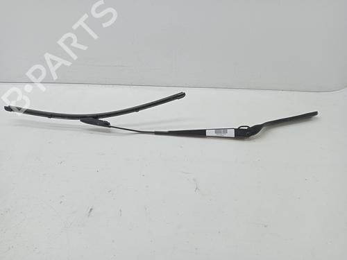 Used Front windshield wiper arm SMART FORFOUR Hatchback (453) electric drive / EQ (453.091) (56 hp) 23349168