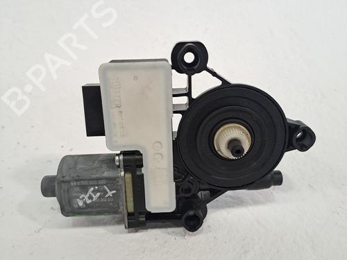Moteur de lève-vitre arrière gauche VW GOLF VII (5G1, BQ1, BE1, BE2) 1.6 TDI (115 hp) 26654820
