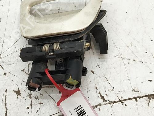 Højre fortil udvendigt håndtag Højre fortil udvendigt håndtag 38437738 38437738
