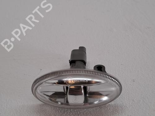 Used Left side indicator CITROËN C4 CACTUS 1.2 THP 110 (110 hp) 24189289