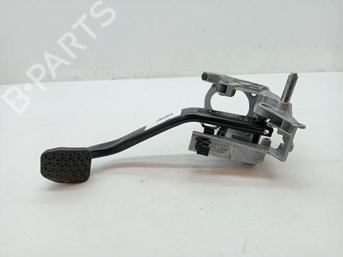 Used Break pedal BMW 1 (E87) 118 d (143 hp) 23357454