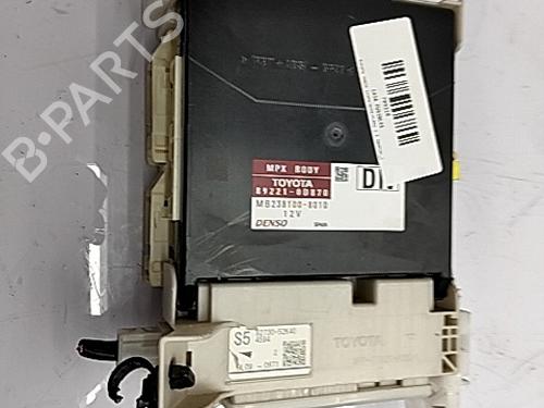 Sikringsdose TOYOTA YARIS (_P13_) 1.5 (NSP131_) (112 hp) 30655798