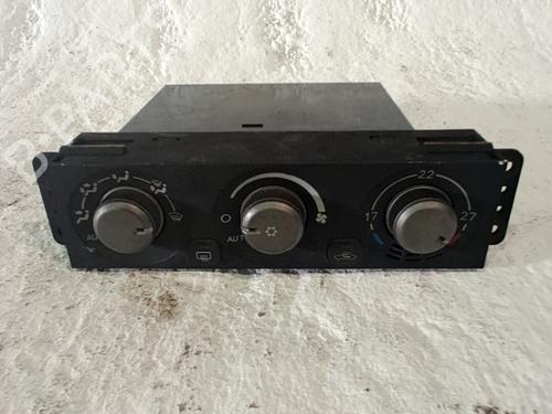 AC Styreenhet / Manøvreringsenhet MITSUBISHI PAJERO III (V7_W, V6_W) 3.2 Di-D (V68W) (160 hp) 32257918