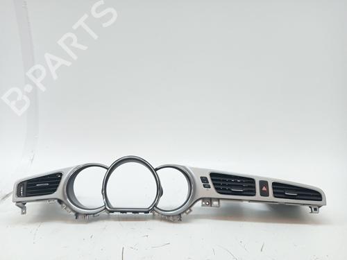 Used Middle console KIA CEE'D (JD) 1.4 CVVT (100 hp) 23363521
