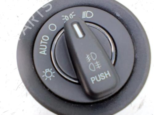 Used Headlight switch Headlight switch FIAT FREEMONT (345_) 2.0 JTD (140 hp) 33771744 33771744